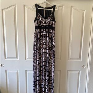 WHITE HOUSE BLACK MARKET Elegant Black and White Maxi Dress. Size S